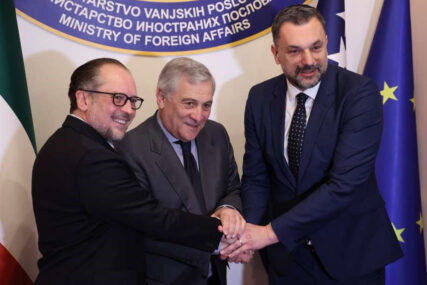Antonio Tajani i Aleksander Šalenberg na konferenciji u Sarajevu 