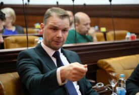 (FOTO) "Simbol naše državnosti" Stanivuković najavio da će vratiti DVOGLAVOG ORLA na Banski dvor