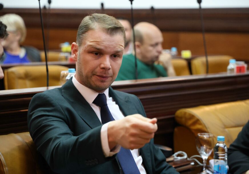 (FOTO) "Simbol naše državnosti" Stanivuković najavio da će vratiti DVOGLAVOG ORLA na Banski dvor