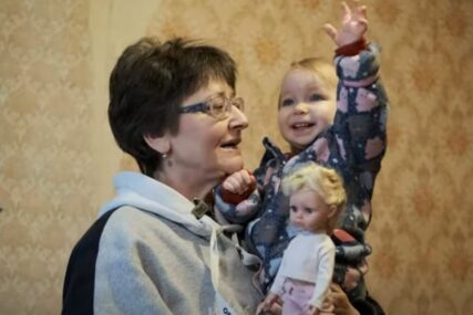 (VIDEO, FOTO) "Ovo je smisao života" Učiteljica u penziji RODILA KĆERKU U 61. GODINI, uspjela je poslije 15. vantjelesne oplodnje