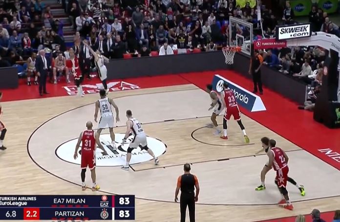 (VIDEO) NEJPIR ZA POBJEDU Pogledajte kako je bivši košarkaš Crvene zvezde srušio Partizan