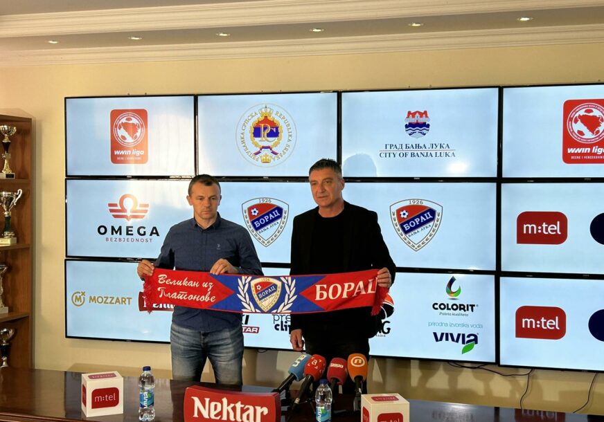 Jandrić i Marinović na potpisivanju novog ugovora