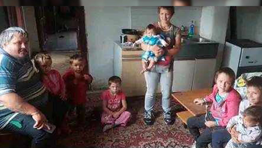 (FOTO) "Plaše se da ne izgube mališane" Maja i Nikola sa 7 djece živjeli u kartonskoj kući na ivici siromaštva, a sada im je stigla užasna vijest zbog koje im je POTREBNA POMOĆ DOBRIH LJUDI