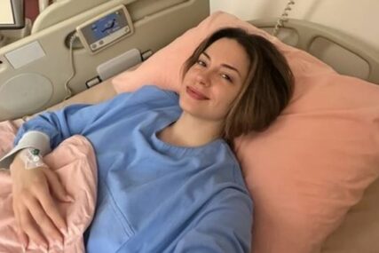 (FOTO) "Mislim da je ljudima jasno koliko se volimo" Sara Jo zablistala u mini haljini nakon operacije, otkrila i ko joj je najveća podrška