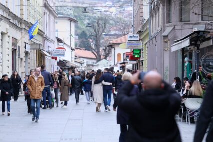 građani na ulicama Sarajeva