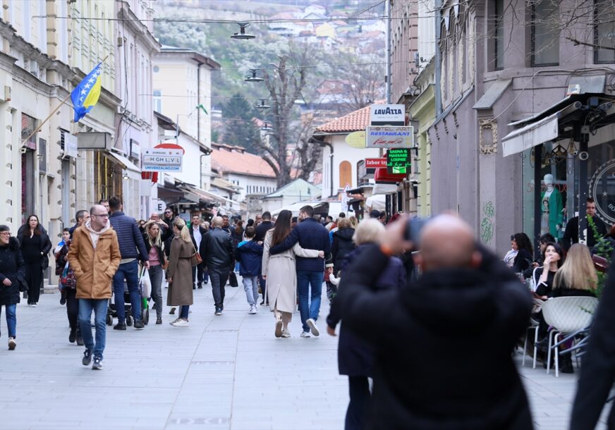 građani na ulicama Sarajeva