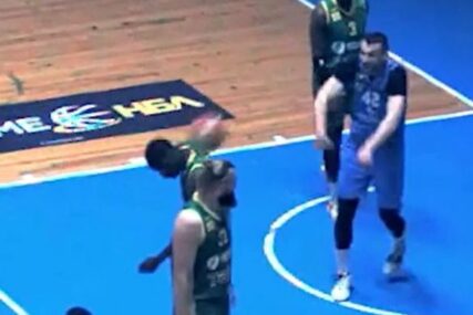 (VIDEO) SKANDAL U BUGARSKOJ Bivši NBA igrač napadnut na meču
