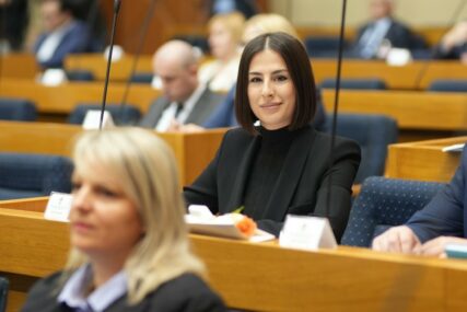 Vukomanovićeva o budžetu Regulatorne komisije za energetiku „Šta će se desiti ako hiljade građana zatraži pare nazad“