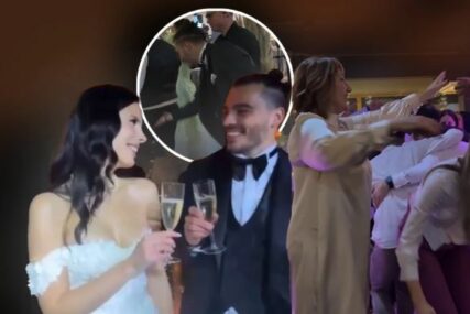 (VIDEO, FOTO) Uzavrela atmosfera na svadbi Teodore Bjelice: Mladoženja goste redom LUPAO PO ZADNJICI, a na podijumu isprepletena tijela
