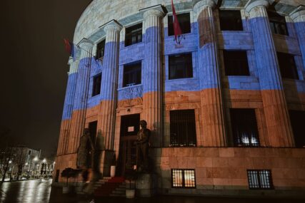 Palata predsjednika RS u bojama ruske zastave