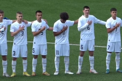 (VIDEO) BRZO SE UKLOPIO Biser Arsenala debitovao za Orliće, zadivio navijače potezom tokom intoniranja himne