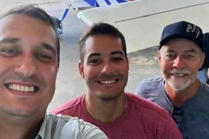 (VIDEO, FOTO) Tri osobe nastradale u padu aviona: Otac i sin napravili selfi, pa poginuli 30 minuta kasnije