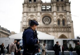 Jedna osoba ranjena: Policija u Francuskoj ubila muškarca koji je NAPAO LJUDE NOŽEM
