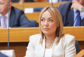 TRANSFER U REDOVIMA OPOZICIJE Dragojević Stojić napustila SDS i prešla u PDP  