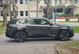 (FOTO) "Daleko mu kuća od moje bila" Oglas za prodaju BMW privukao veliku pažnju