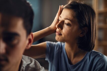 Zdravstveni benefiti suza: Saznajte zašto je PLAKANJE DOBRO ZA VAS