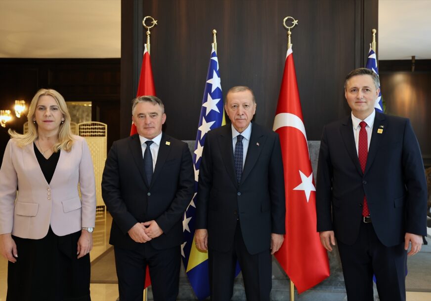 članovi Predsjedništva BiH sa Erdoganom