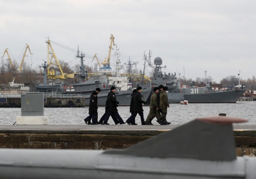 Ruski mornari na molu