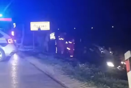 (VIDEO) TEŠKA NESREĆA Automobil naletio na konjsku zapregu, poginula jedna osoba