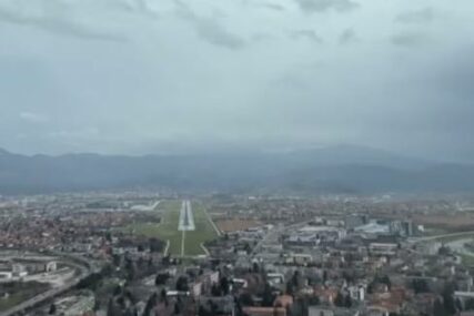 Snimak slijetanja na sarajevski aerodrom
