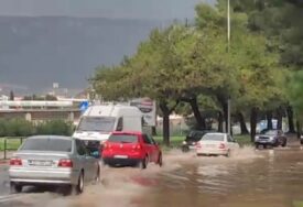 (VIDEO) TEŠKO NEVRIJEME POTOPILO SPLIT Grad napravio štetu, ulice ostale pod vodom