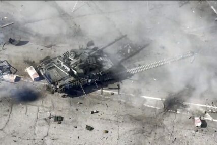 Uništeni tenk u Ukrajini