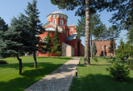 (VIDEO) Zašto je Žiča baš crvene boje: Krvava tajna drevnog srpskog manastira