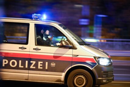 Pretukao djevojku i PRIJETIO JOJ NOŽEM: Austrijska policija UHAPSILA SRBINA (15)