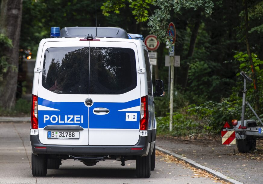 Htjeli noževima za izbodu vjernike: Dva mladića uhapšena zbog PLANIRANJA NAPADA na sinagogu u Njemačkoj