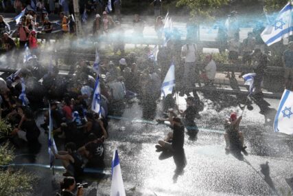 Protesti u Jerusalimu: Više od 100.000 ljudi zatražilo ostavku vlade