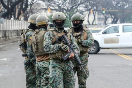 (FOTO) "Iz "ševroleta" otvorili vatru na ljude" Naoružani muškarci u Gvajakilu ubili 9, a ranili 10 osoba