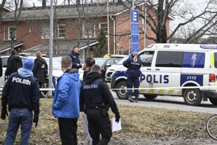 (FOTO) UČENIK UBIJEN U PUCNJAVI Dječak (13) uhapšen nakon što je otvorio vatru u školi u Finskoj, dvoje povrijeđeno