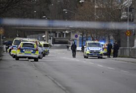 Pucnjava kod ambasade Izraela u Stokholmu: Policija privela više osoba, uhapšen dječak (14)