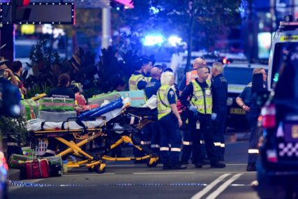 "Policija u ovoj fazi istrage ne vjeruje da je napad povezan sa terorizmom" U tržnom centru u predgrađu Sidnije UBIJENO 6 OSOBA, 8 ih u bolnici sa ubodnim ranama