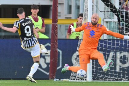 (VIDEO) "Prodajte ga" Navijači Juventusa žestoko opleli po Vlahoviću, ovaj segment igra posebno apostrofirali