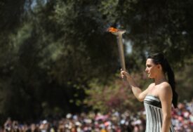 SPEKTAKL SE SPREMA Upaljen olimpijski plamen u Grčkoj
