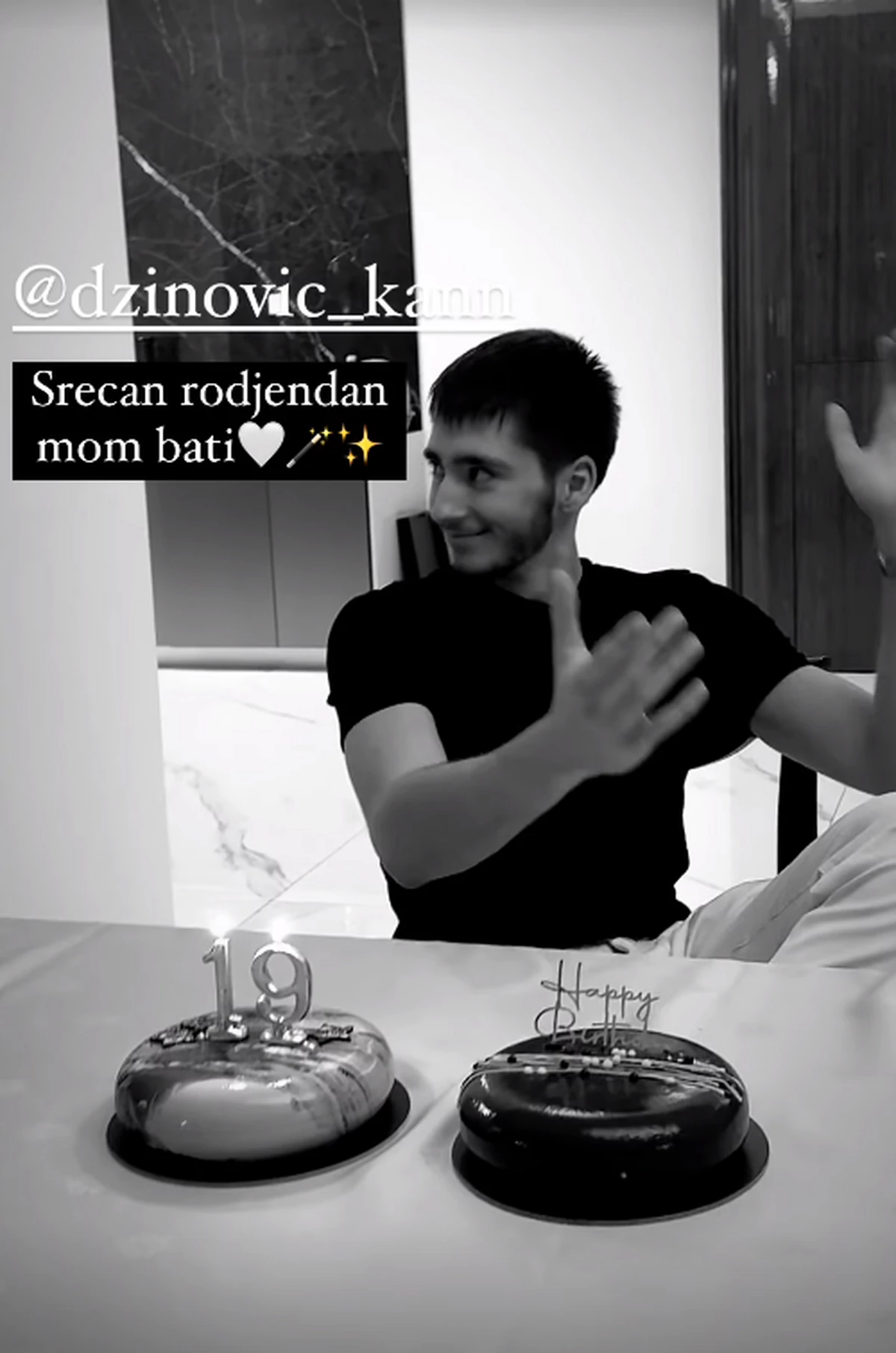 Kan Džinović proslavio rođendan u domu