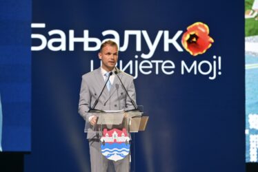 "Tulipan "Banjaluka" simbol ponovnog buđenja i napretka" Evo šta je Stanivuković poručio na Svečanoj akademiji