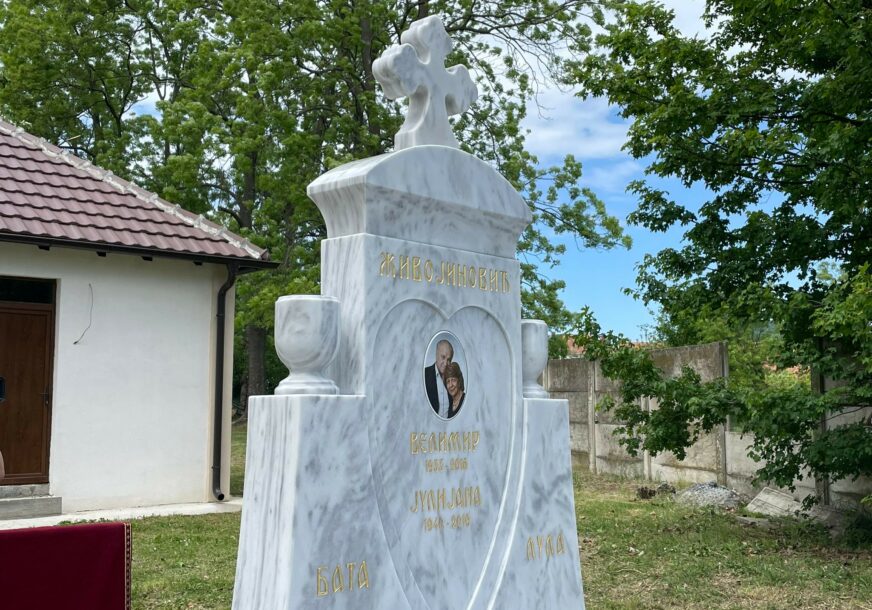 Bata Živojinović, premještanje posmrtnih ostataka