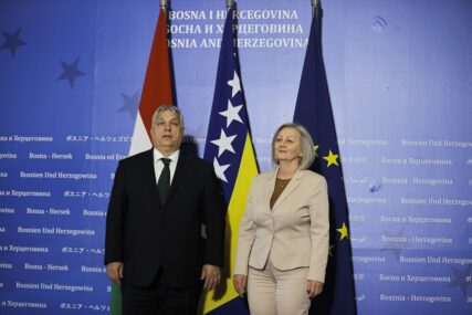 (FOTO) Mađarski premijer stigao u Sarajevo: Viktor Orban u zvaničnoj posjeti BiH, prvi sastanak sa Krištom