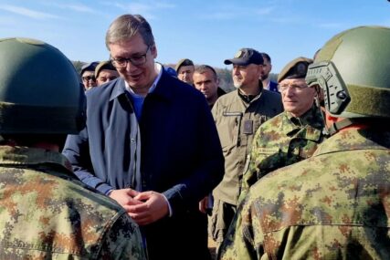 Aleksandar Vučić na pokaznoj vježbi vojske Srbije