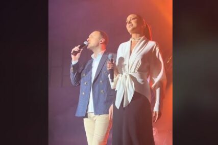 (VIDEO) "Velika je privilegija pjevati sa tobom" Aleksandra Prijović na koncertu u Podgorici ugostila prvog pobjednika "Zvezda Granda"