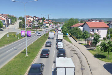 (FOTO) Velike kolone na tranzitu: U Banjaluci pred praznike SAOBRAĆAJNI KOLAPS