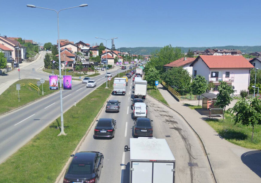 (FOTO) Velike kolone na tranzitu: U Banjaluci pred praznike SAOBRAĆAJNI KOLAPS