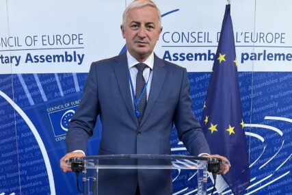 "NEVJEROVATAN PARADOKS" Borenović tvrdi da se politička situacija u BiH ponovo usložnjava