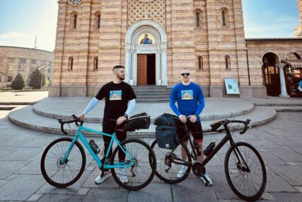(FOTO) PUT OD 1.400 KILOMETARA Milan i Damjan iz Banjaluke biciklima KRENULI NA HODOČAŠĆE do Grčke, ranije do Ostroga stigli pješke