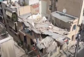 (VIDEO) Srušila se zgrada u Pireju: Tri osobe povrijeđene, POLICAJAC (31) POGINIO