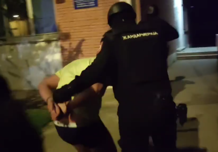 (VIDEO) Član kriminalne grupe koja se bavila trgovinom droge: Bjegunac iz predmeta "Kod" uhapšen po INTERPOLOVOJ POTJERNICI