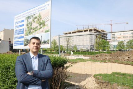 (FOTO) Unčanin se protivi betonizaciji Banjaluke i pita Stanivukovića da li su ispoštovane procedure za izgradnju spomenika