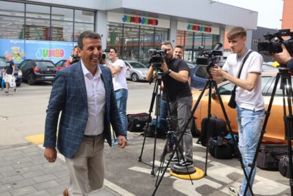 (FOTO) Nakon teških riječi Vukanovića prema PDP: Lideri 4 opozicione stranke raspravljaju u Banjaluci